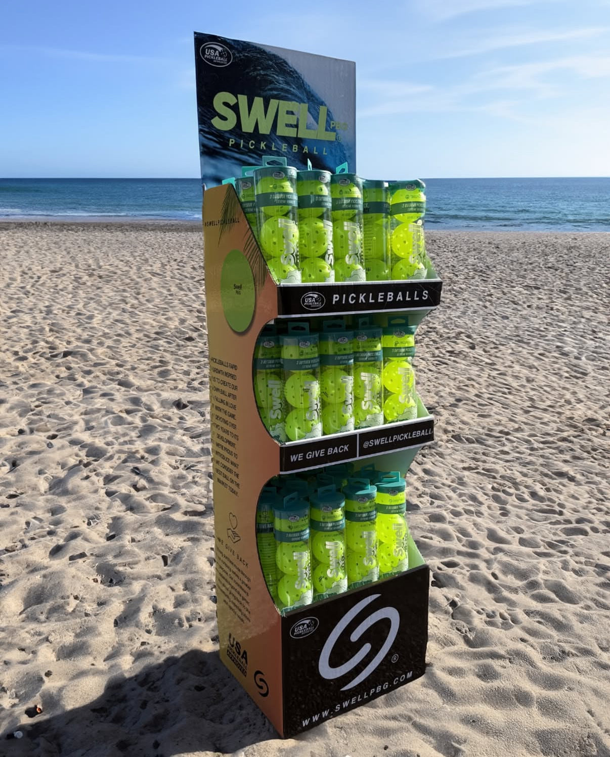 Floor Stand Display Shipper with (60 3-Pack Tubes)